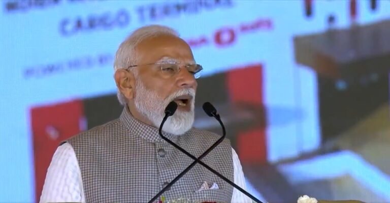 प्रधानमंत्री मोदी ने वैश्विक चुनौतियों के बीच सामूहिक प्रयास और राष्ट्रीय एकता का आह्वान किया