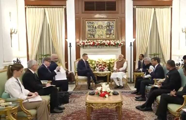 प्रधानमंत्री नरेंद्र मोदी ने हैदराबाद हाउस में फिनलैंड के राष्ट्रपति अलेक्जेंडर स्टब के साथ द्विपक्षीय बैठक की