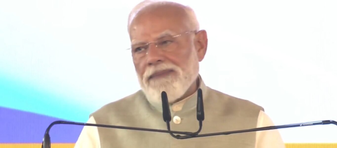 PM Modi inaugurated and laid the foundation stone of development projects worth ₹18,680 crore in Kolkata.