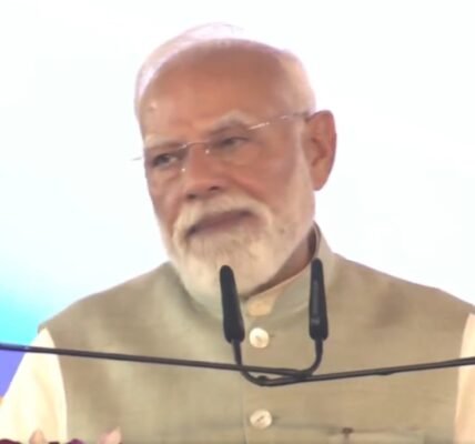 PM Modi inaugurated and laid the foundation stone of development projects worth ₹18,680 crore in Kolkata.