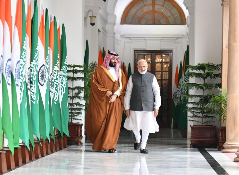 प्रधानमंत्री नरेंद्र मोदी ने सऊदी क्राउन प्रिंस मोहम्मद बिन सलमान से पश्चिम एशिया पर चर्चा की