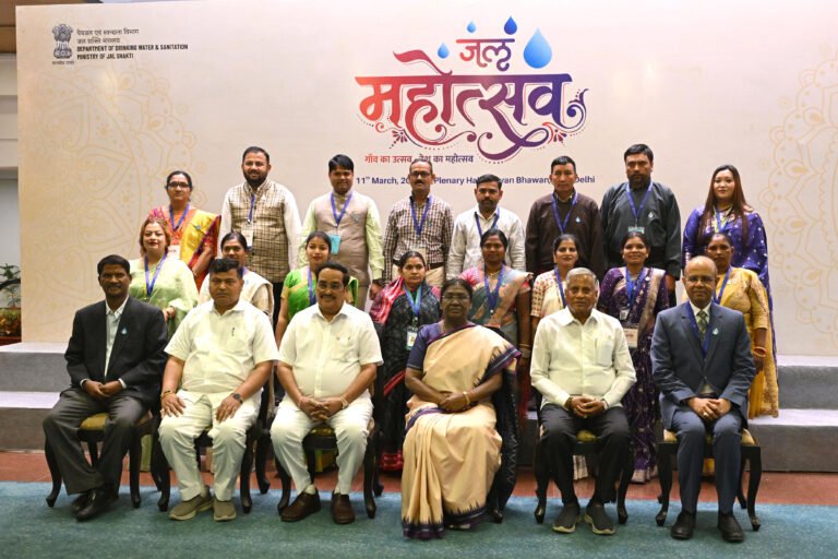 राष्ट्रपति द्रौपदी मुर्मु ने आज नई दिल्ली में आयोजित ‘जल महोत्सव 2026’ को संबोधित किया