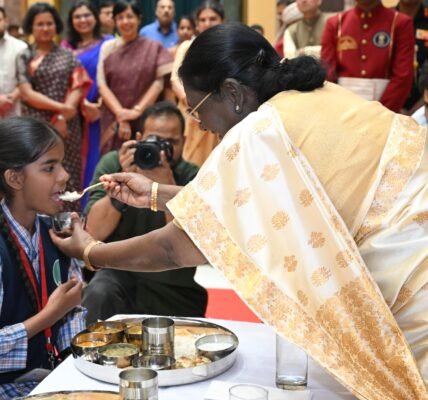 President Droupadi Murmu participated in an event organized to mark the distribution of five billion meals by the Akshaya Patra Foundation.