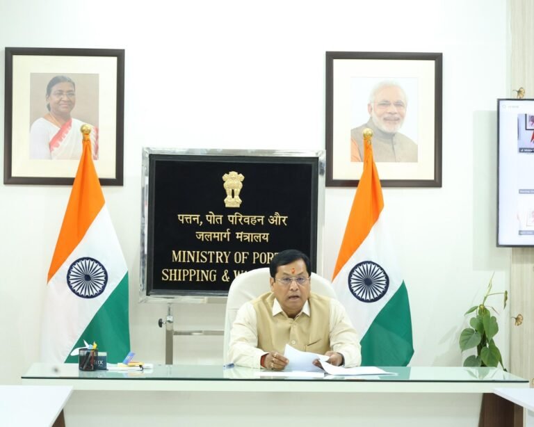 सरकार ने तरल थोक क्षमता और समुद्री दक्षता बढ़ाने के लिए नए मंगलौर बंदरगाह पर बर्थ संख्‍या 9 के पुनर्विकास को स्‍वीकृति दी