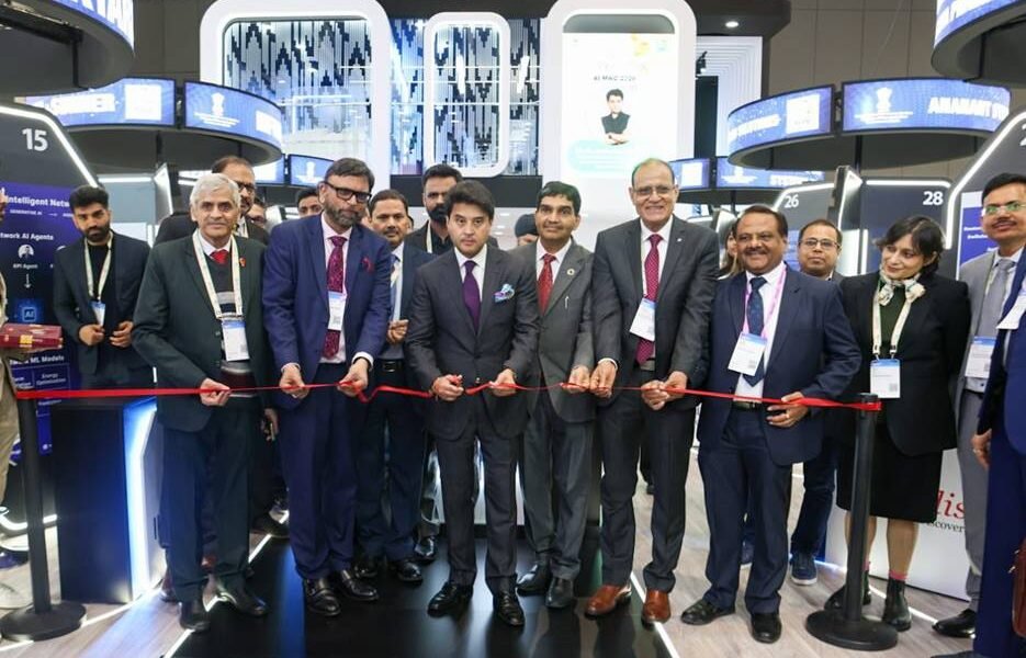 Union Minister Jyotiraditya Scindia inaugurated the India Pavilion at the Mobile World Congress 2026 in Barcelona, ​​Spain.