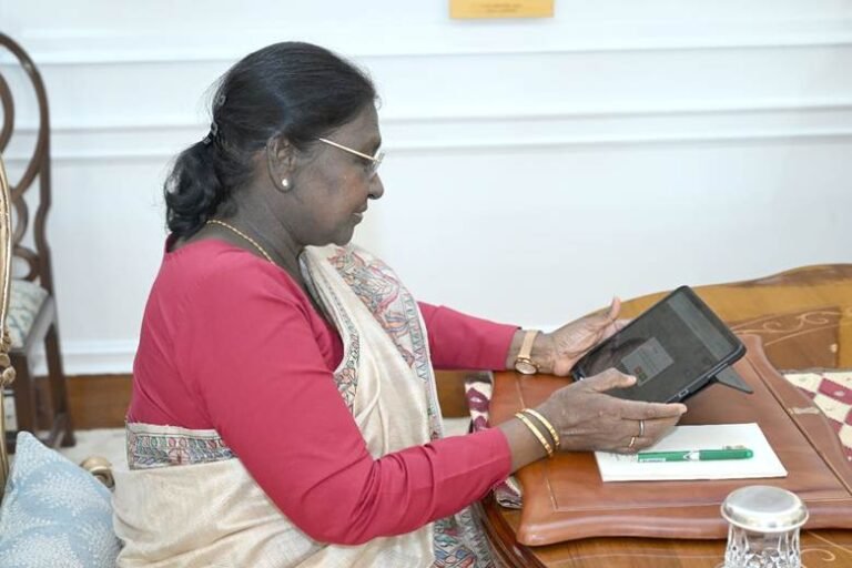 जनगणना-2027: विश्व का सबसे बड़ा जनगणना अभियान शुरू, राष्ट्रपति मुर्मू ने सबसे पहले स्व-गणना कर राष्ट्र की अगुआई की