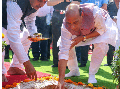 Defence Minister laid the foundation stones for centers for ophthalmology, oncology, and joint replacement at the Army Hospital