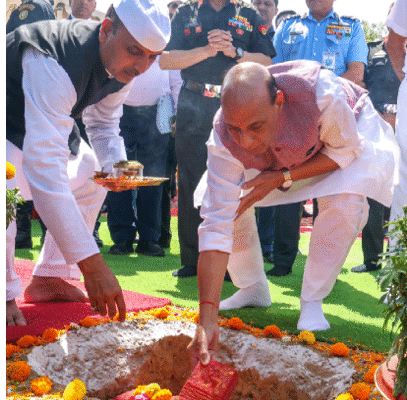 Defence Minister laid the foundation stones for centers for ophthalmology, oncology, and joint replacement at the Army Hospital
