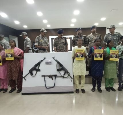 Nine Maoists surrendered in Maharashtra Gadchiroli district.