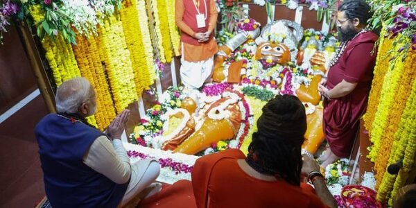 PM Modi extended his greetings to the people of the country on Hanuman Jayanti.