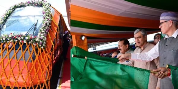 Railway Minister Ashwini Vaishnaw flagged off the extended Srinagar-Jammu Vande Bharat Express.