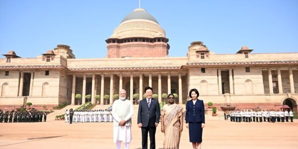 South Korean President Lee Jae-myung was accorded a ceremonial welcome at the Presidential Palace.