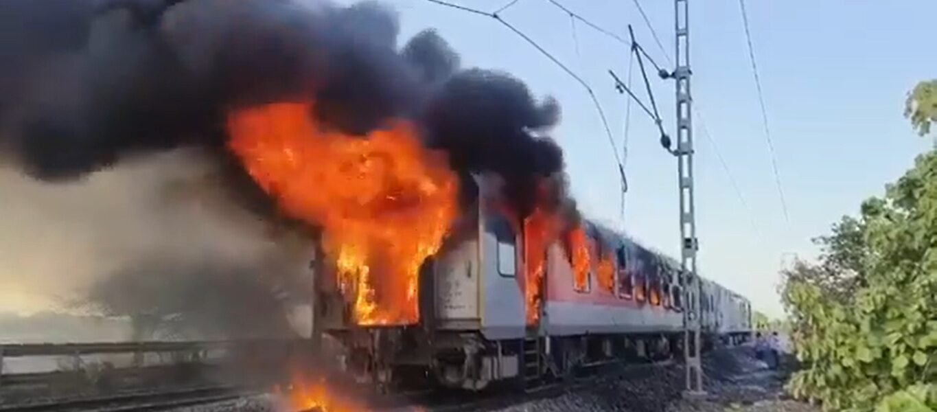 Ministry of Railways has ordered a high-level inquiry into the fire that broke out on the Trivandrum-New Delhi Rajdhani Express