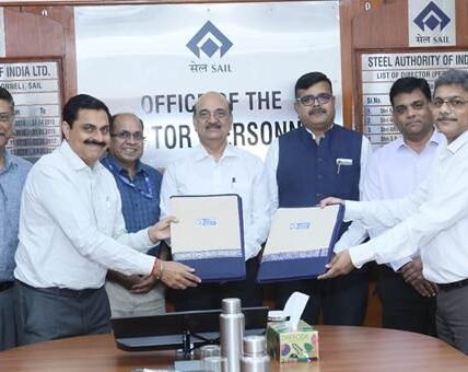 SAIL signed a MoU with EdCIL to set up Smart Digital Classrooms under its CSR initiative.