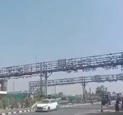 Union Minister Nitin Gadkari launched India first multi-lane, free-flow, barrier-free tolling system in Gujarat.