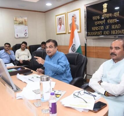 Union Minister Nitin Gadkari reviewed the quality and maintenance of the 11,672-kilometer-long National Highway network in Uttar Pradesh.