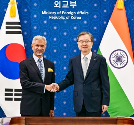 Seoul: Jaishankar meets South Korean Foreign Minister Cho Hyun