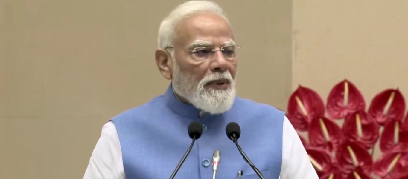 PM Modi distributed incentive funds worth ₹2,400 crore under the Pradhan Mantri Viksit Bharat Rozgar Yojana.