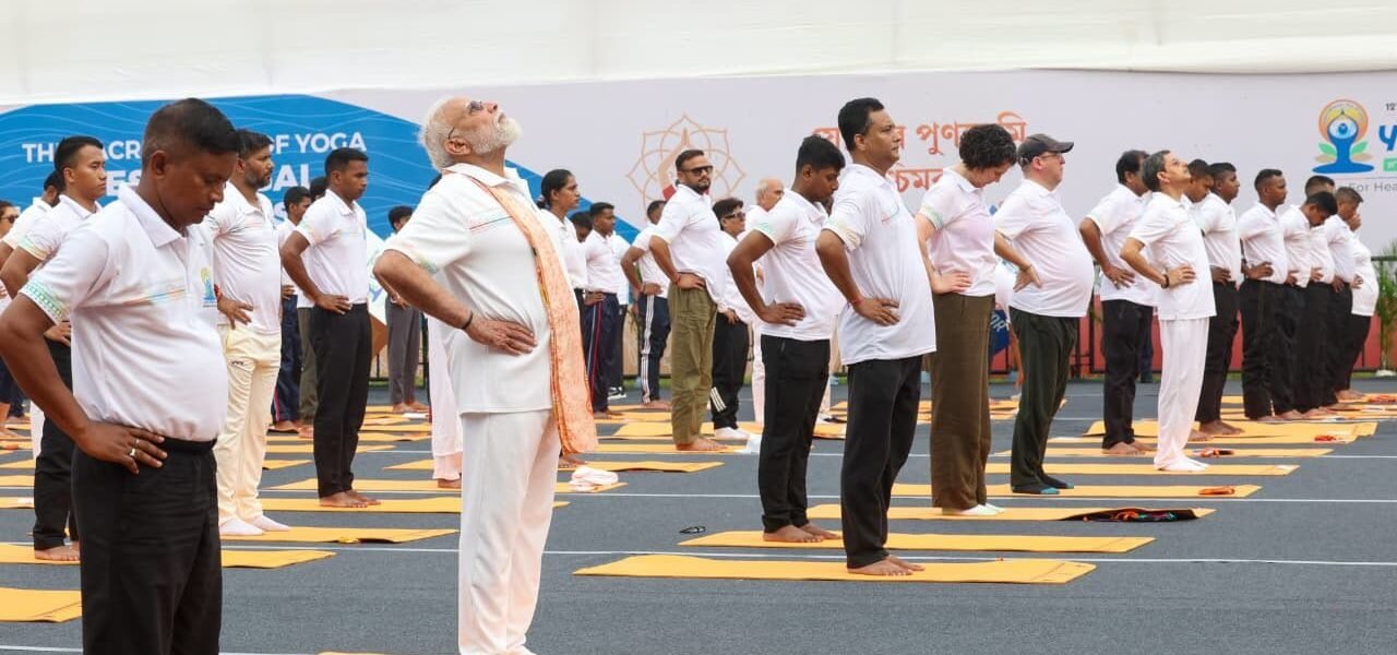 PM Modi performed yoga exercises on Kolkata Red Road.