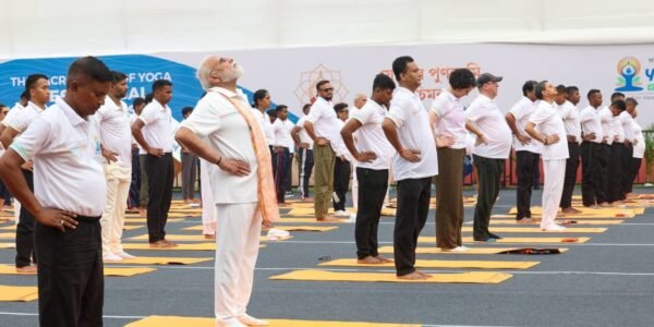 PM Modi performed yoga exercises on Kolkata Red Road.