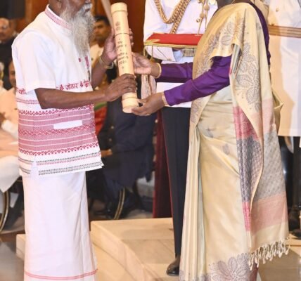 President Droupadi Murmu conferred the Padma Awards at the second civil investiture ceremony held at Rashtrapati Bhavan today.