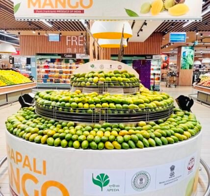 APEDA facilitated the commercial export of 2 metric tonnes of Amrapali mangoes from Gumla and the aspirational block of Deoghar in Jharkhand to Dubai.