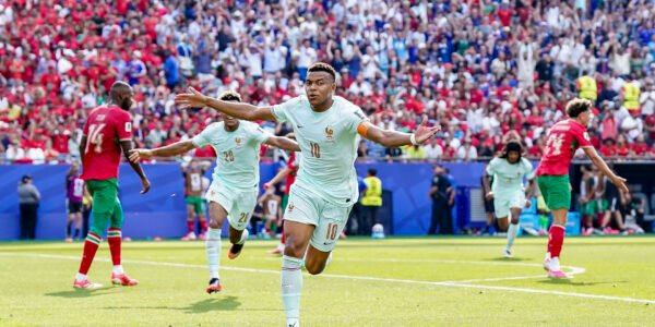 France advanced to the semi-finals of the FIFA World Cup by defeating Morocco 2-0.