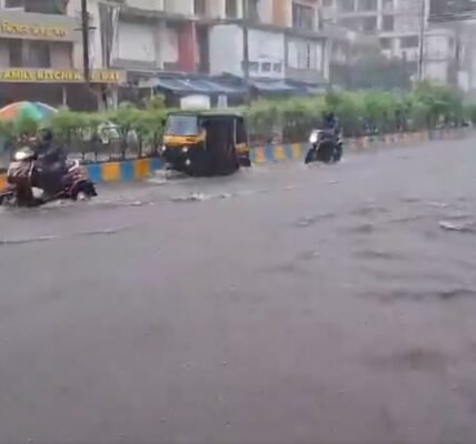 IMD issued a rainfall warning for Palghar, Thane, Pune, and Nashik in Maharashtra.
