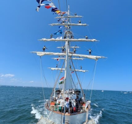 Lokayan 26 – INS Sudarshini participated in the Grand Parade of Sails held in Boston, USA.