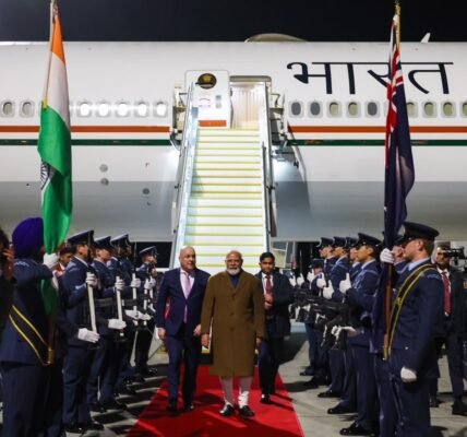 PM Narendra Modi arrived in Auckland, New Zealand, on the final leg of his three-nation tour.