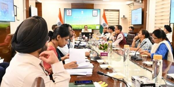 Union Agriculture Minister held a detailed review meeting on the status of food grain storage, covering Kharif sowing, the monsoon, drought management, and fertilizer availability.