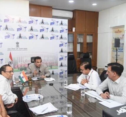 Union Minister Nitin Gadkari reviewed the progress of the NHLML project and issued instructions to expedite the completion of the multimodal infrastructure initiative.