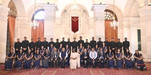 A group of trainee officers from the Indian Information Service and the Indian Statistical Service met President Droupadi Murmu.