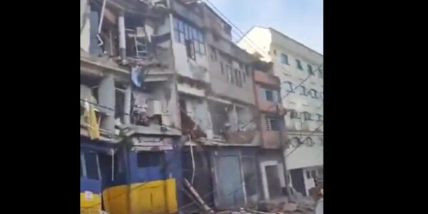 A powerful 7.4-magnitude earthquake in western Colombia killed 132 people and injured 570.