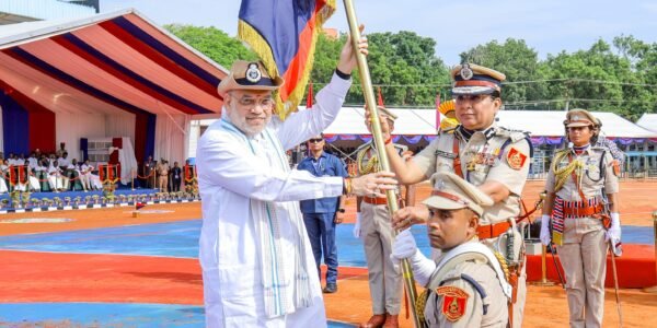 Home Minister Amit Shah presented the President Colours to the Puducherry Police today.