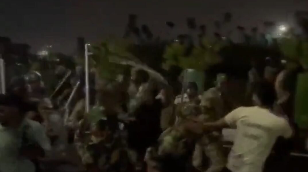 Jharkhand Police resorted to a lathi-charge to remove JPSC-JSSC aspirants who were protesting outside the State Assembly in Ranchi