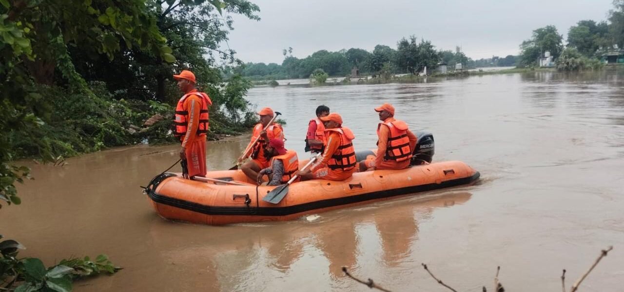 NDRF teams deployed in Bihar and Uttar Pradesh to handle any situation arising from the floods in Nepal.
