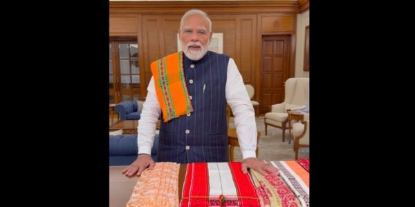 PM Modi called upon people to celebrate National Handloom Day by showcasing India rich handloom heritage.