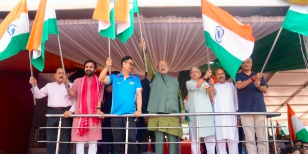Vice President flagged off the Har Ghar Tiranga bike rally of Members of Parliament to mark the 150th anniversary of the national song Vande Mataram