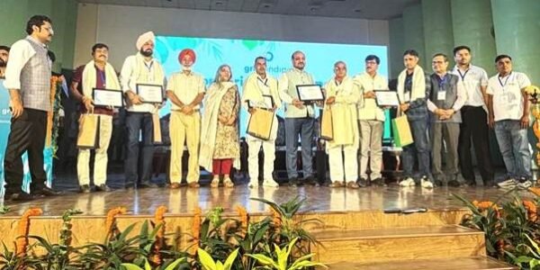 Farmers in India benefit from regenerative farming through the first-ever payments for soil carbon.