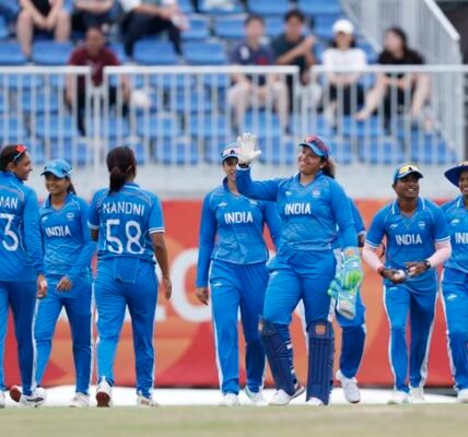 India and Sri Lanka face off