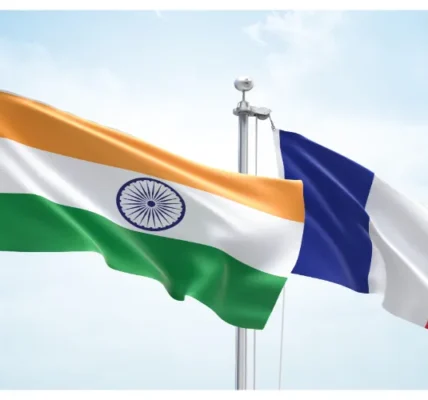 Indian and French companies signed three new agreements for cooperation in the space sector.