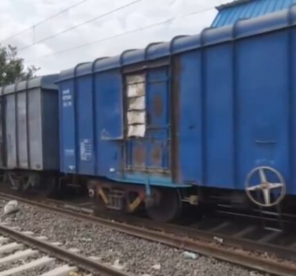 Kanda Express will arrive in Kolkata on September 24, carrying onions from the government buffer stock.