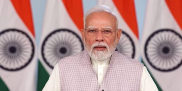 PM Modi addressed a gathering in West Bengal while releasing an installment under the Annapurna Yojana.
