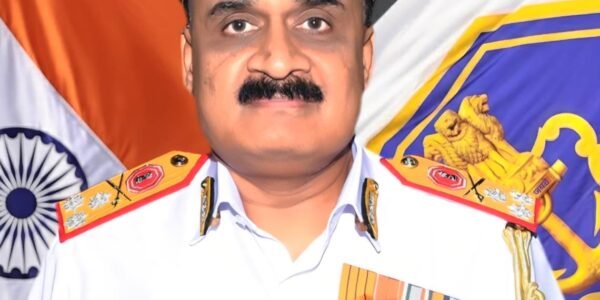 Surgeon Vice Admiral Manish Honwad (VSM) assumed the charge of Director and Commandant of the Armed Forces Medical College, Pune, today.