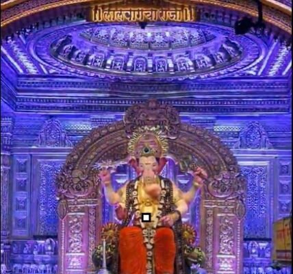 festival of Ganesh Chaturthi is being celebrated today with devotion and great enthusiasm