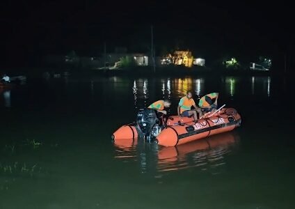 13 people died in a boat accident in Raghopur, Vaishali, Bihar.