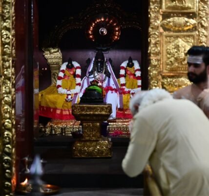 PM Modi offered prayers to Lord Shri Ganesha at the Shri Vinayak Temple in New Delhi today.