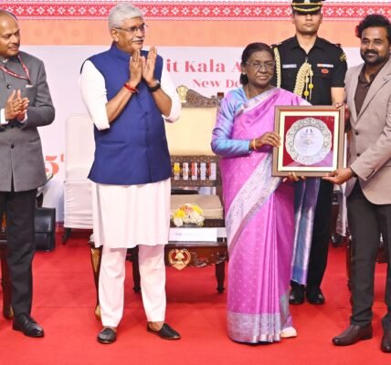 President Droupadi Murmu presented the Lalit Kala Akademi Awards to the artists selected for the 65th National Exhibition of Art.